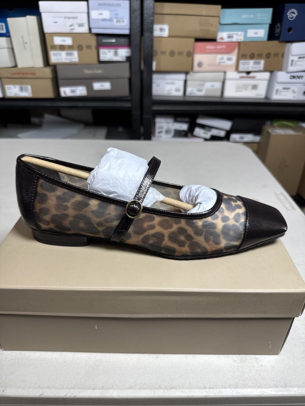 Women 10 Donald Pliner Ditzy Mary Janes in Natural & Black Nylon Mesh